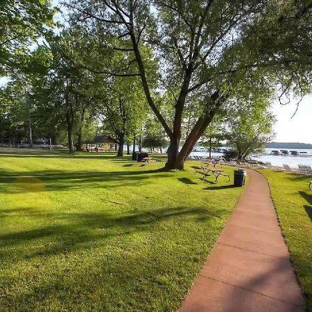 Top Floor Luxury, Sauna, Private Pool, Lake Bellaire Beach, 5 Beds, 4 Full Bath Exterior photo