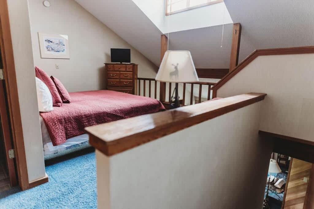 Top Floor Luxury, Sauna, Private Pool, Lake Bellaire Beach, 5 Beds, 4 Full Bath Exterior photo