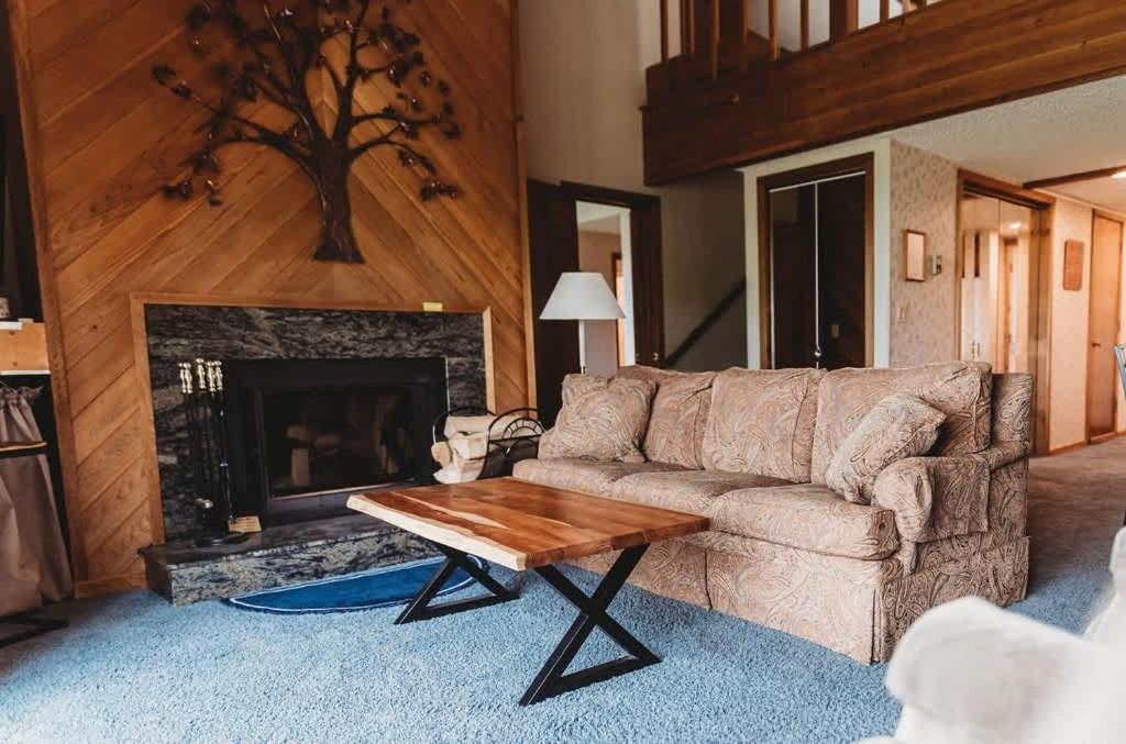 Top Floor Luxury, Sauna, Private Pool, Lake Bellaire Beach, 5 Beds, 4 Full Bath Exterior photo