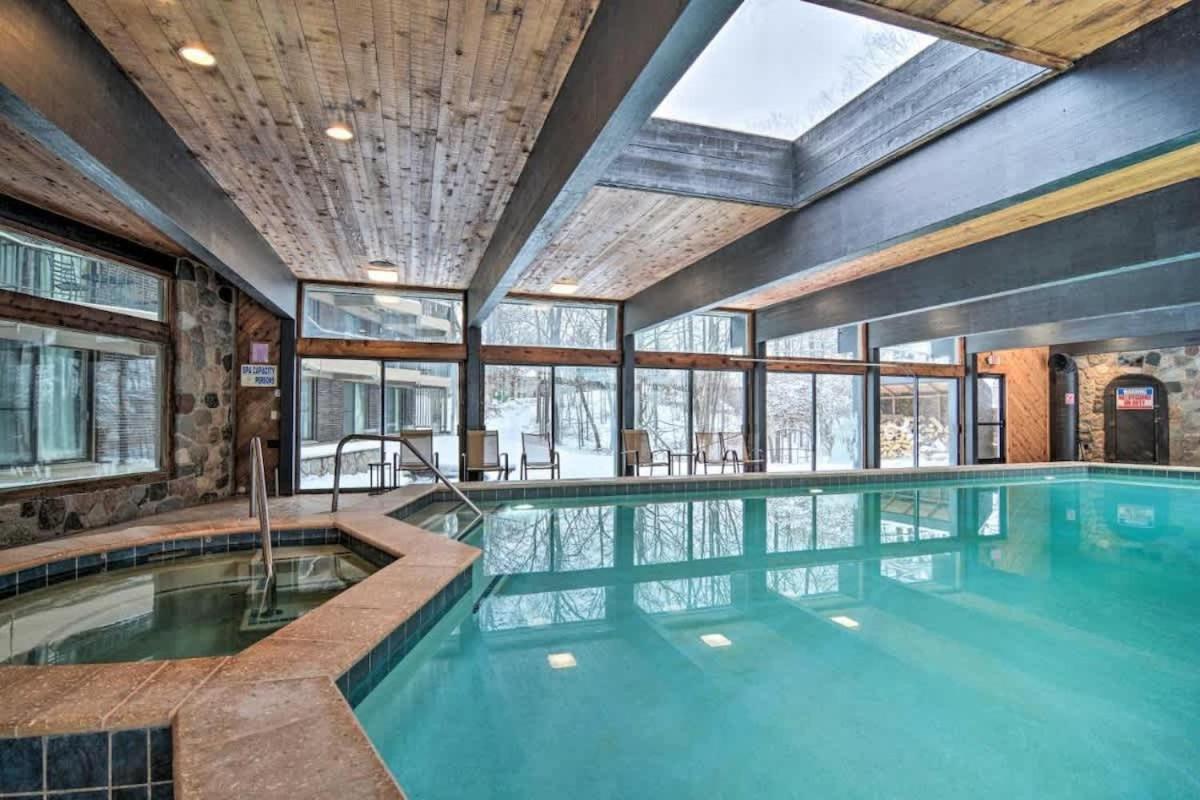 Top Floor Luxury, Sauna, Private Pool, Lake Bellaire Beach, 5 Beds, 4 Full Bath Exterior photo