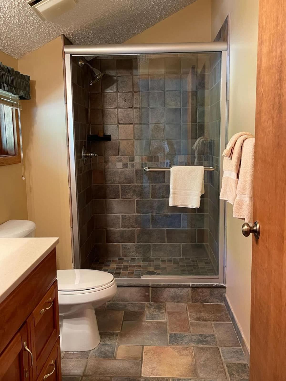 Top Floor Luxury, Sauna, Private Pool, Lake Bellaire Beach, 5 Beds, 4 Full Bath Exterior photo