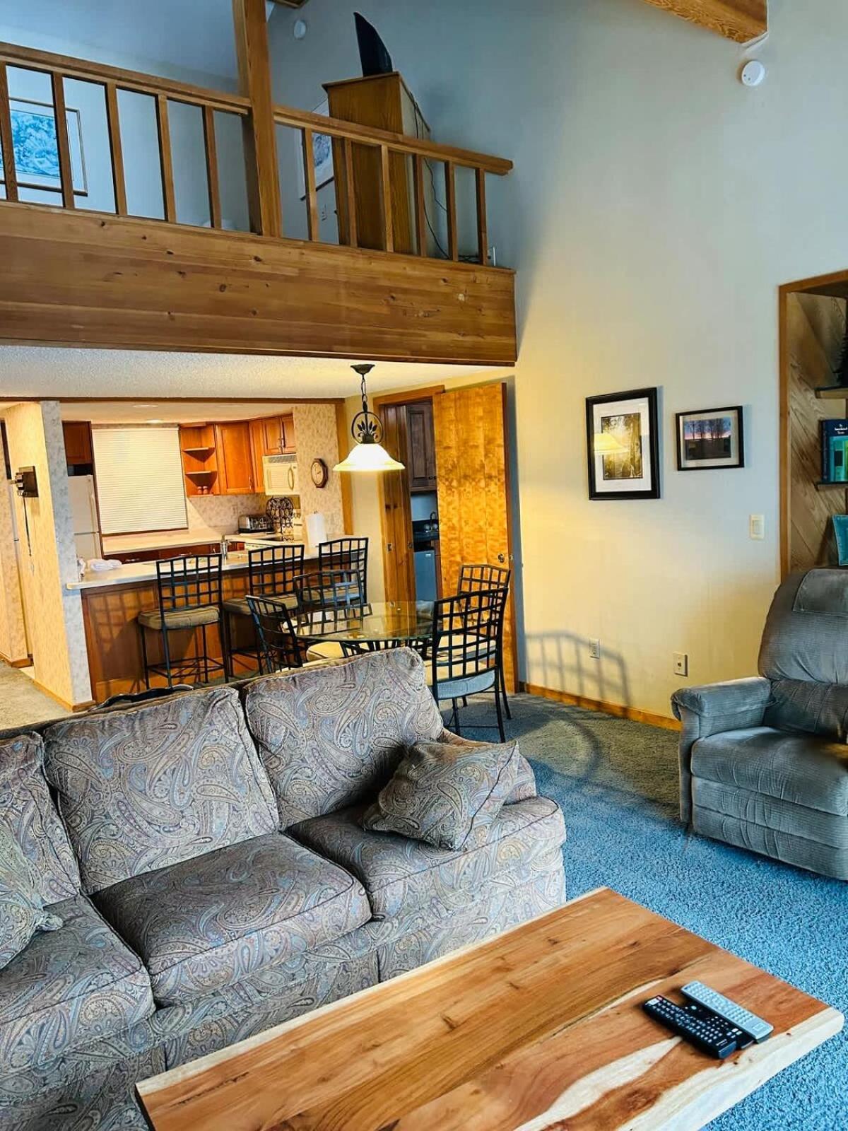 Top Floor Luxury, Sauna, Private Pool, Lake Bellaire Beach, 5 Beds, 4 Full Bath Exterior photo